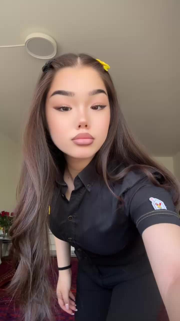 @𝐸🍓