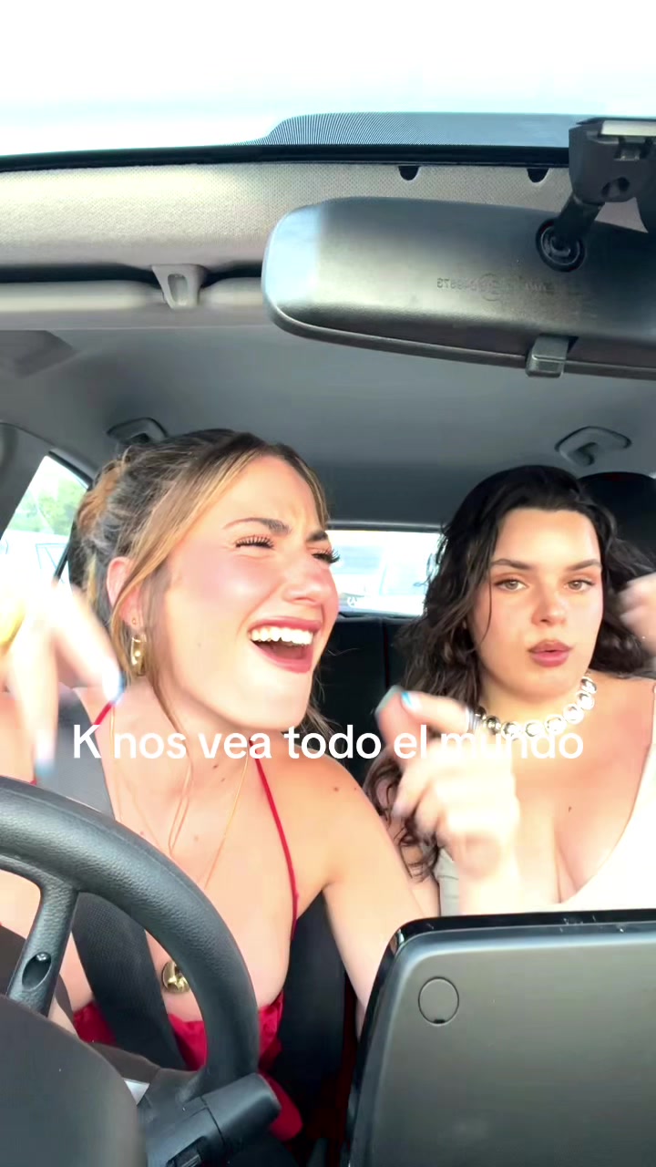@Elisa