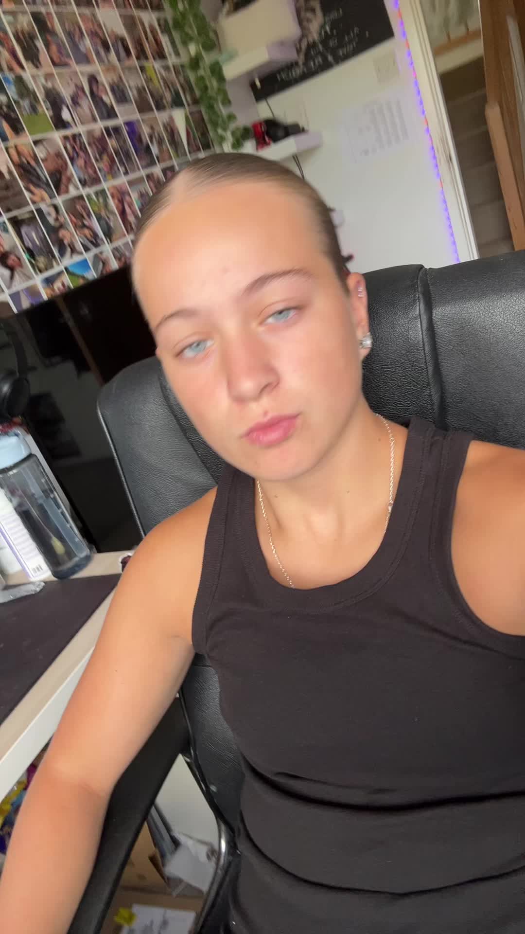 @ןnɔʎ