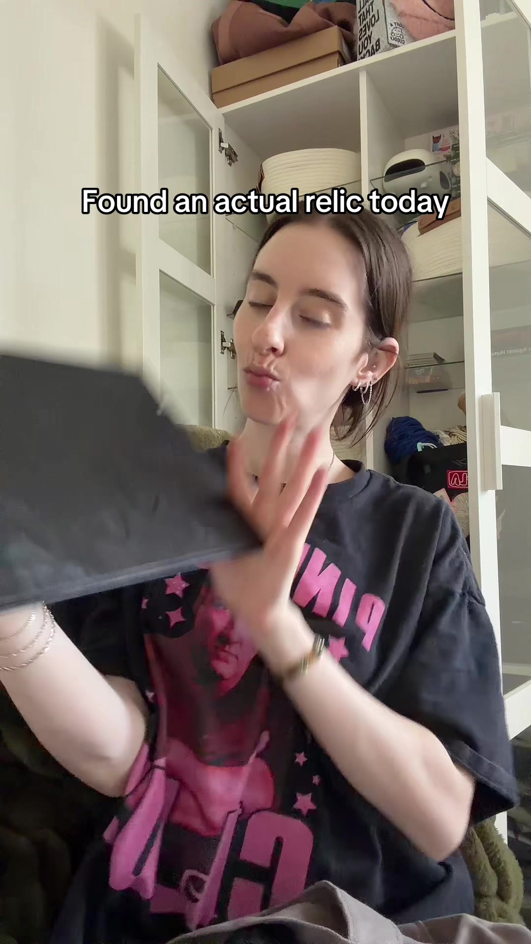 @carlyincontro