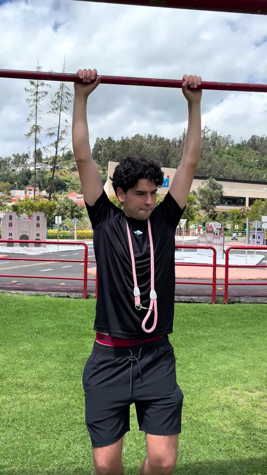 @AntonioVela