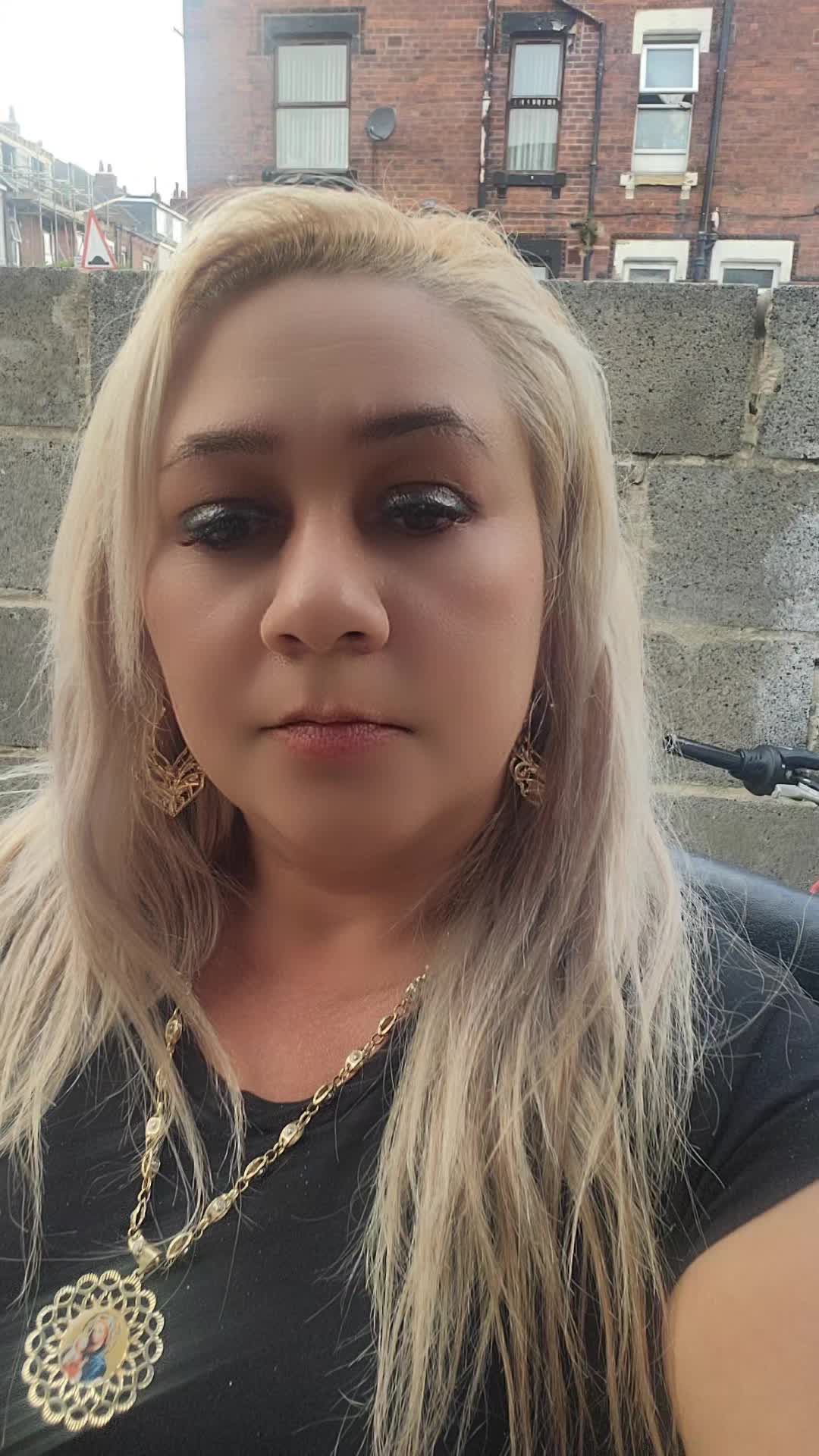 @angela