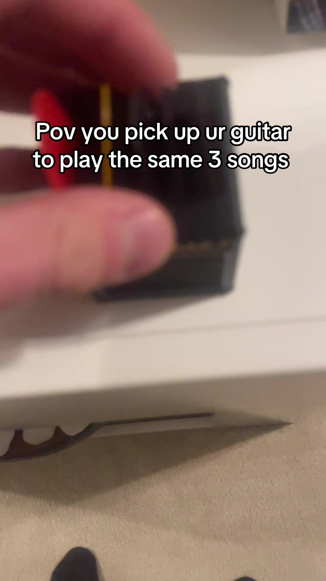 @Noelgallaghersleftkneecap