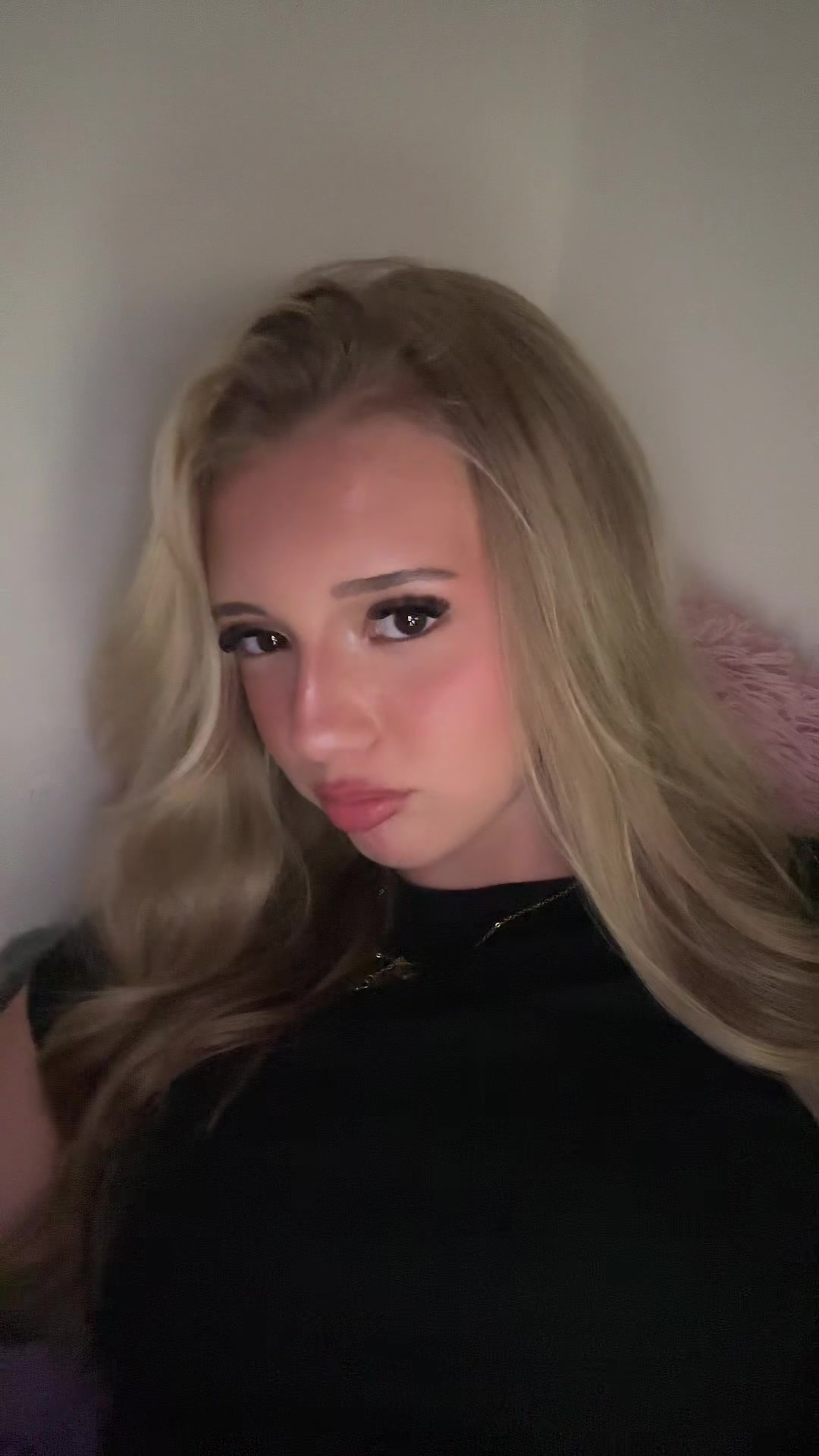 @⭒₊⊹ 𝘭𝘢𝘺𝘭𝘢 𝘬𝘪𝘮 ⭒˚.⋆