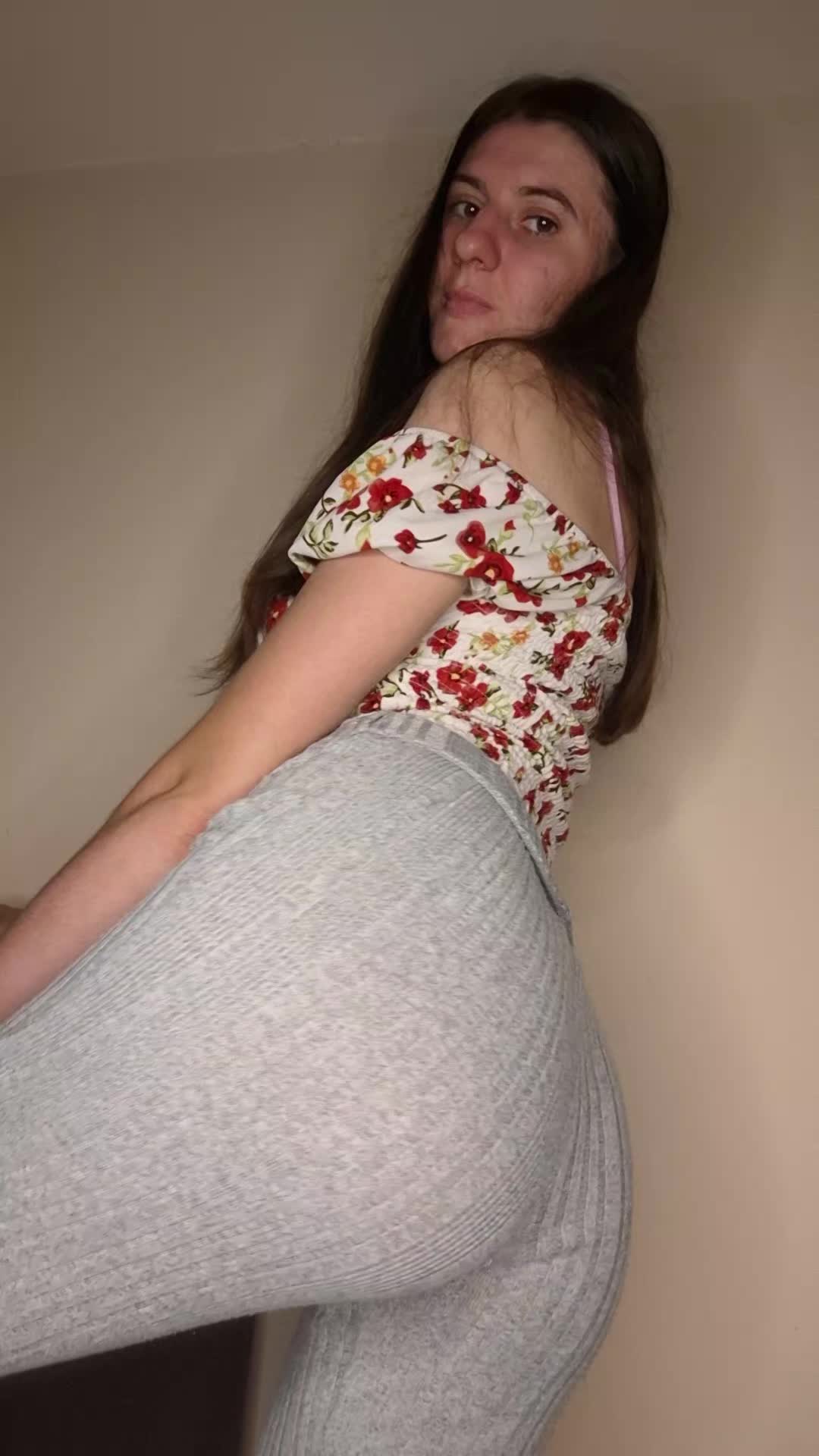 @Ellena.Ella