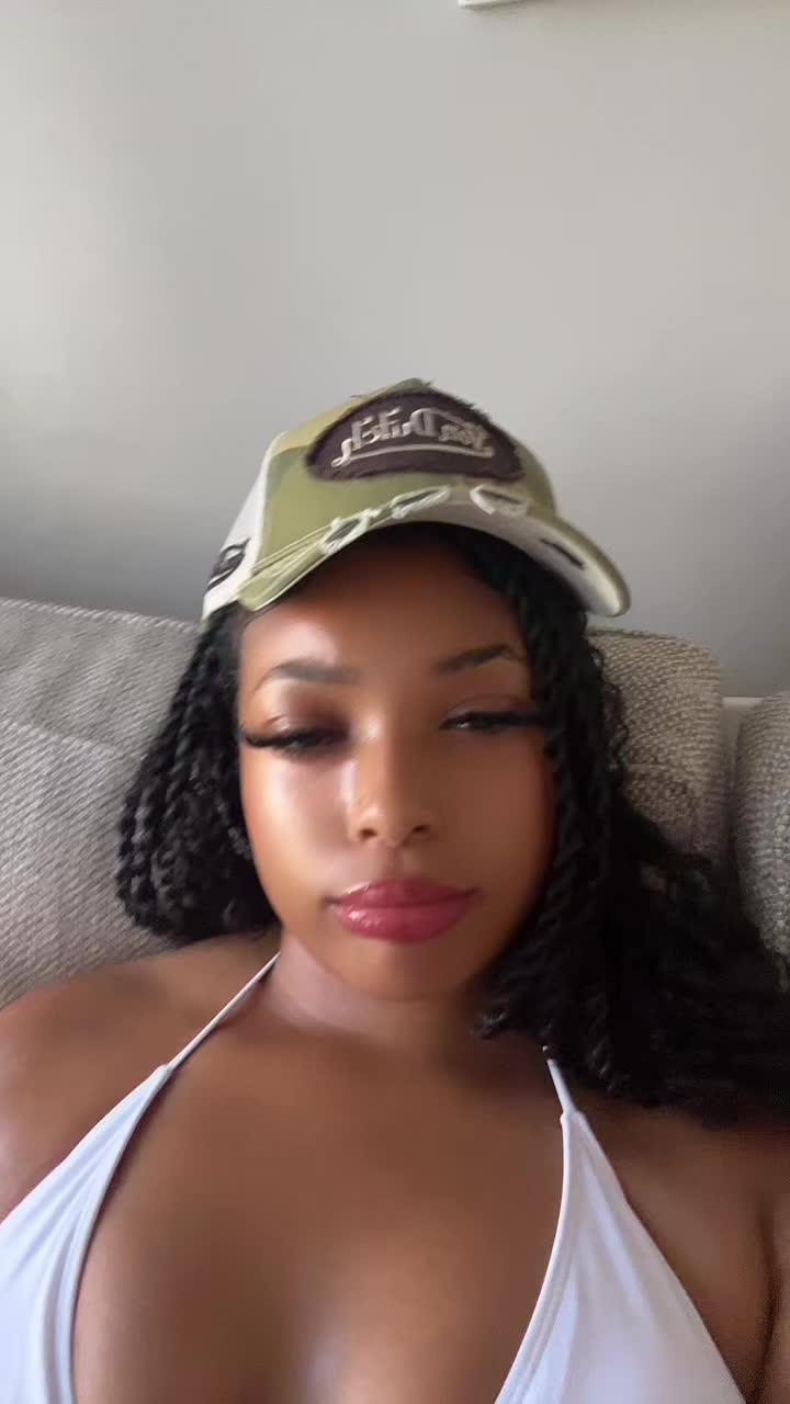 @raerae