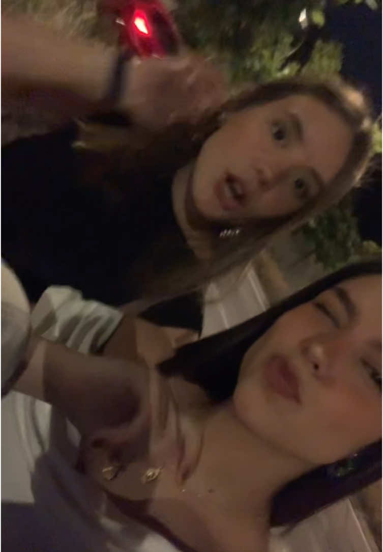 @lolazo