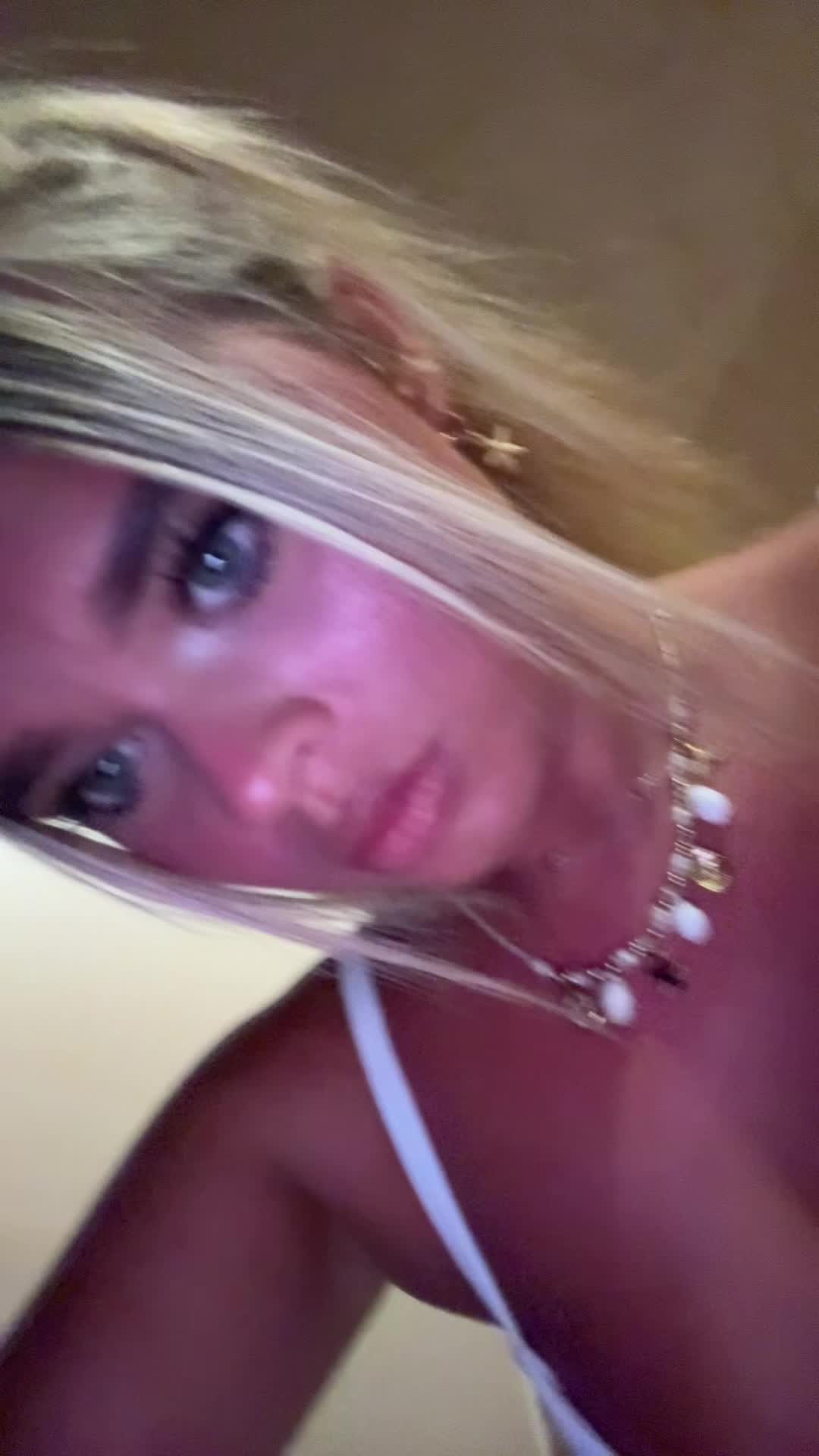 @Ella