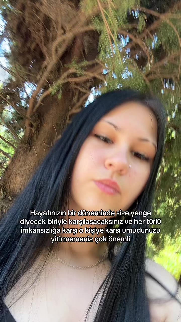 @Aylin Erdem
