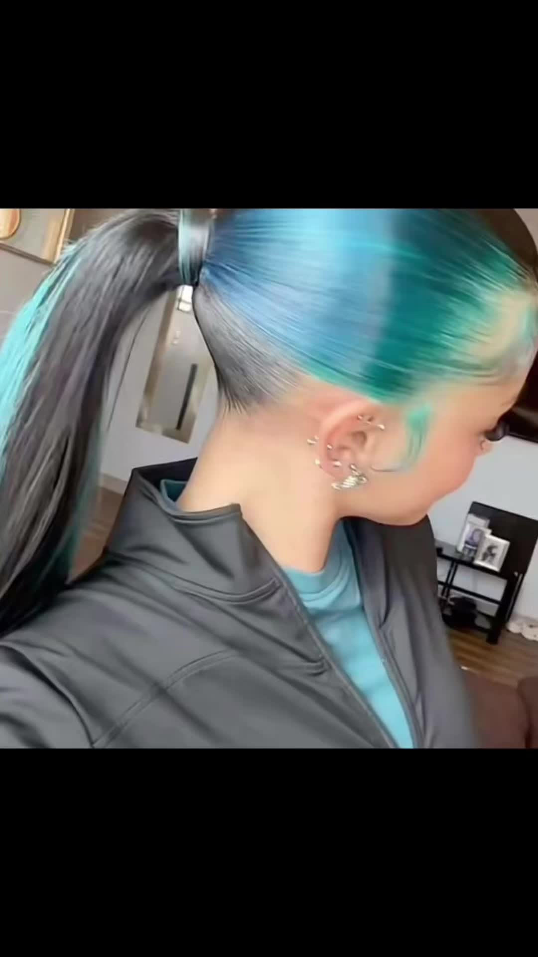 @𝒮.