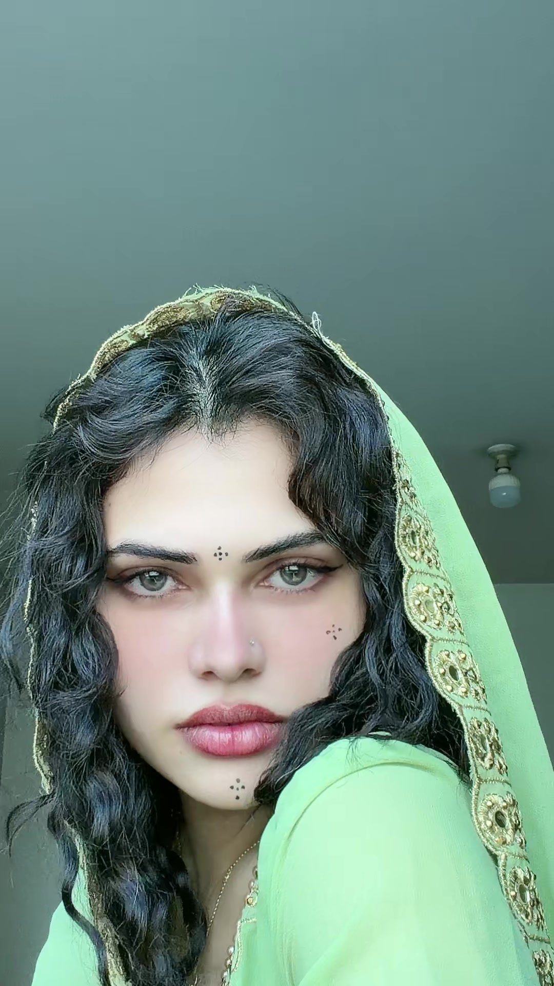 @AMO💎