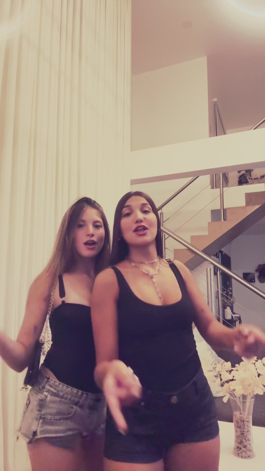@abru