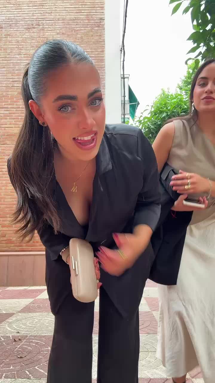 @claudia martin🖤