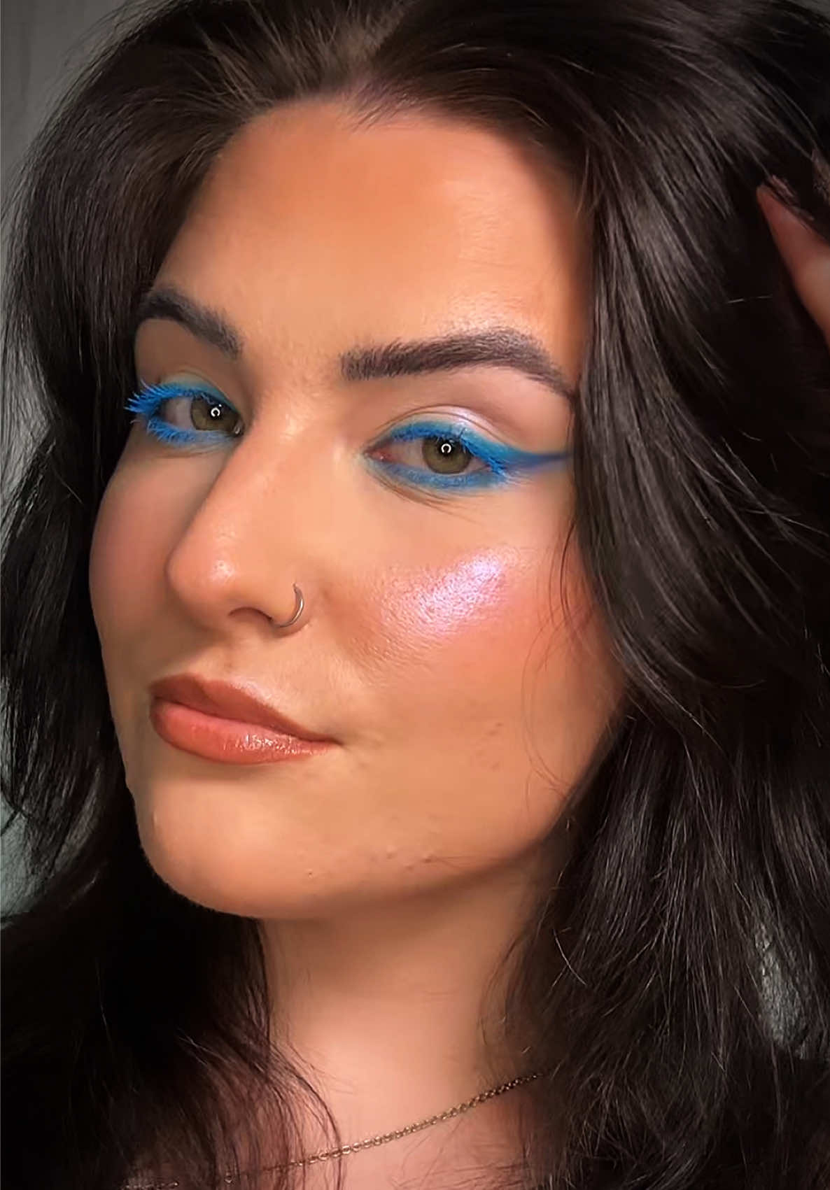 @Makeupby_ESC