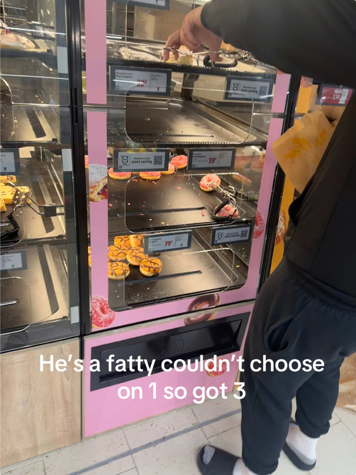 @LayTee