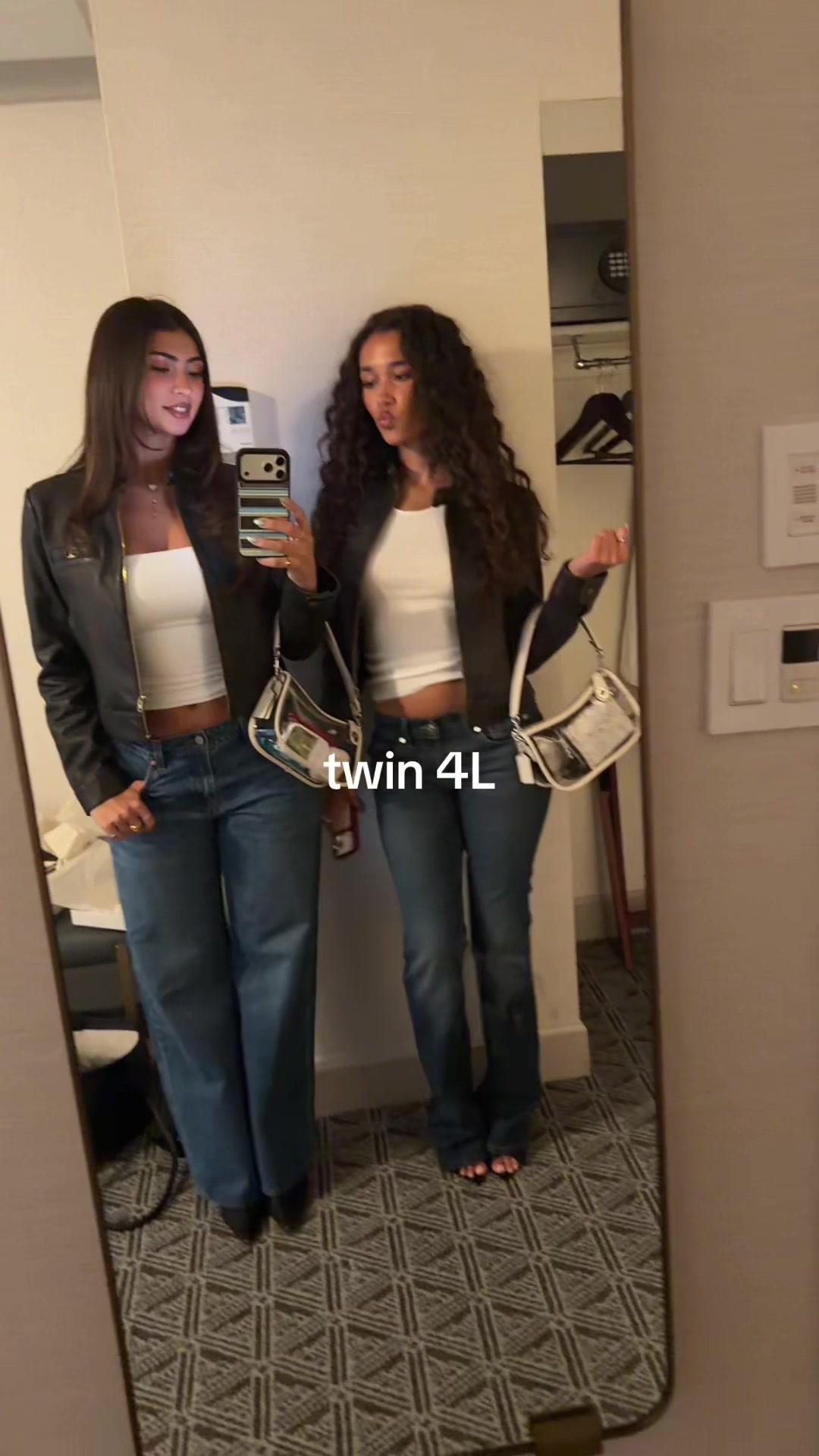 @bella