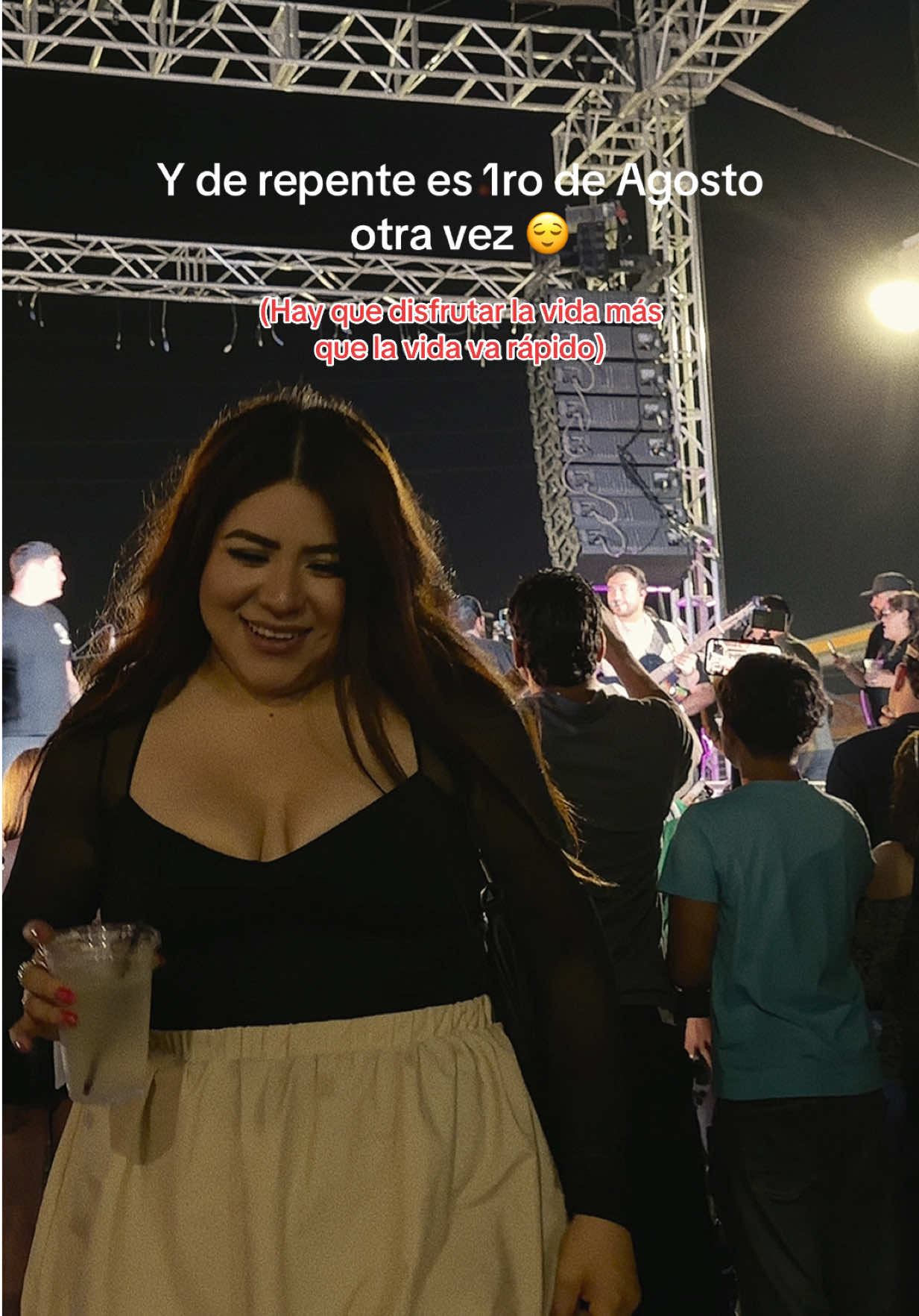 @Laura Sarahí