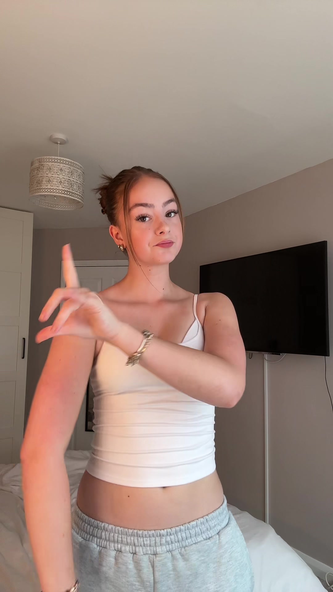 @lily