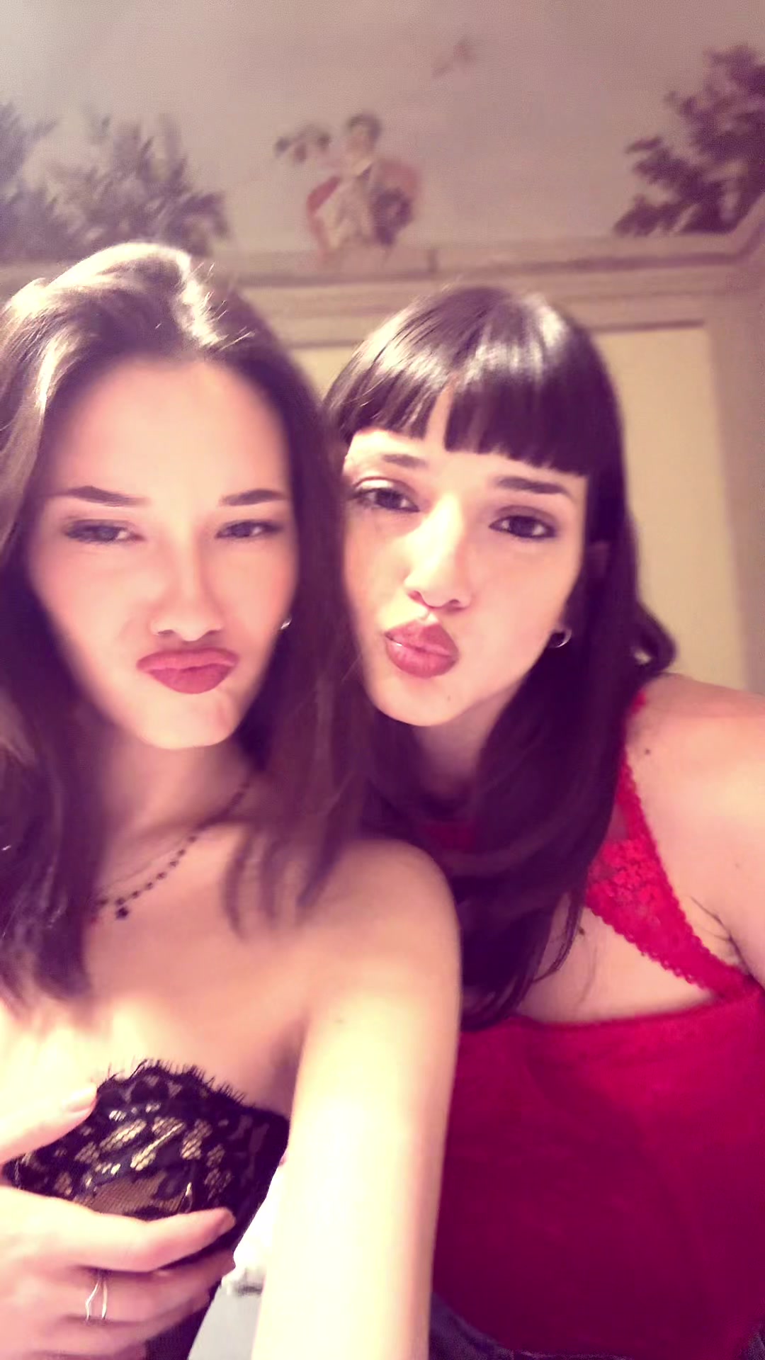 @elliepasqui