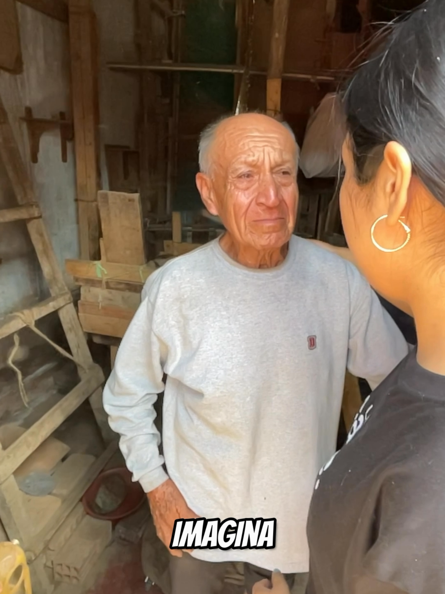 @AdoptaUnAbuelito