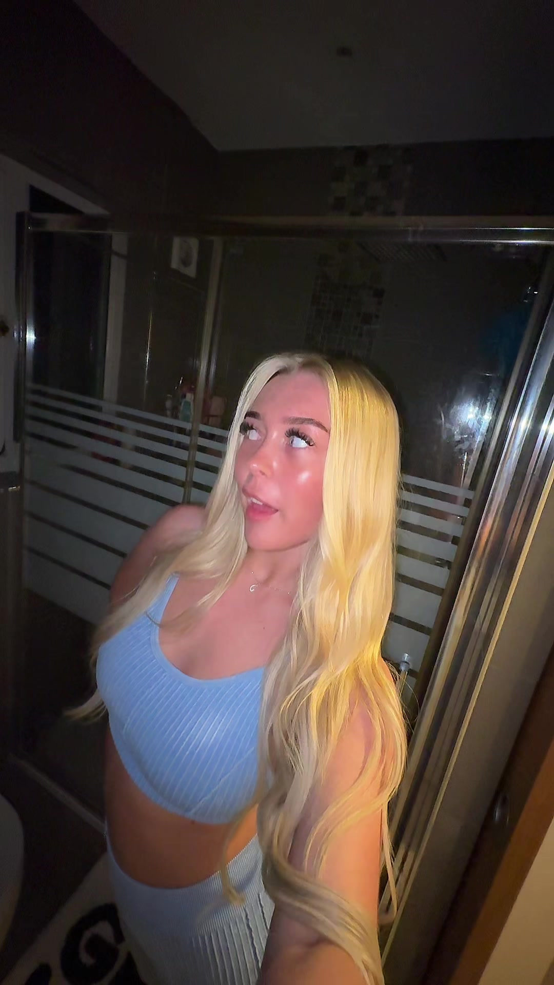 @𝒞𝑜𝓃𝓃𝒾𝑒-𝓁𝑜𝓊 🎀