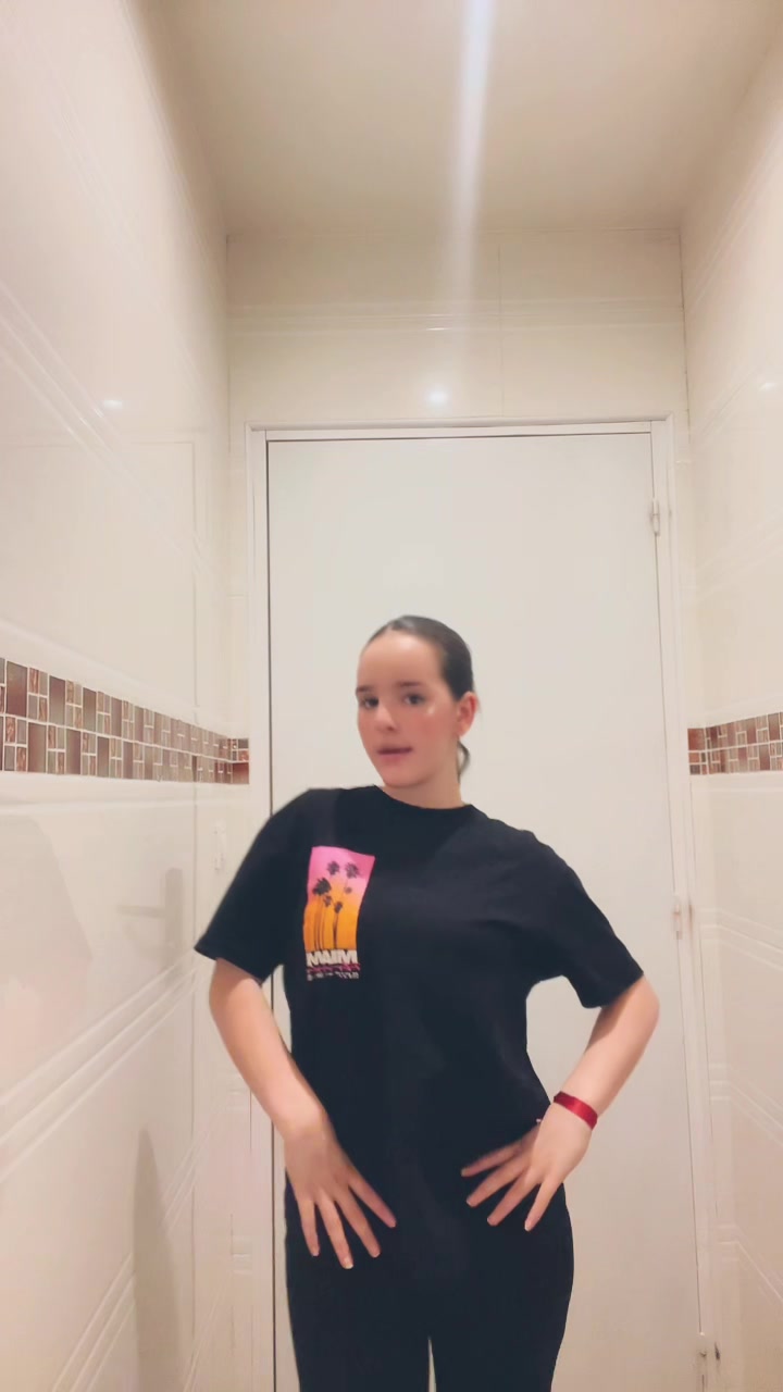 @𝑆𝑜𝑓𝑖𝑎 ✯
