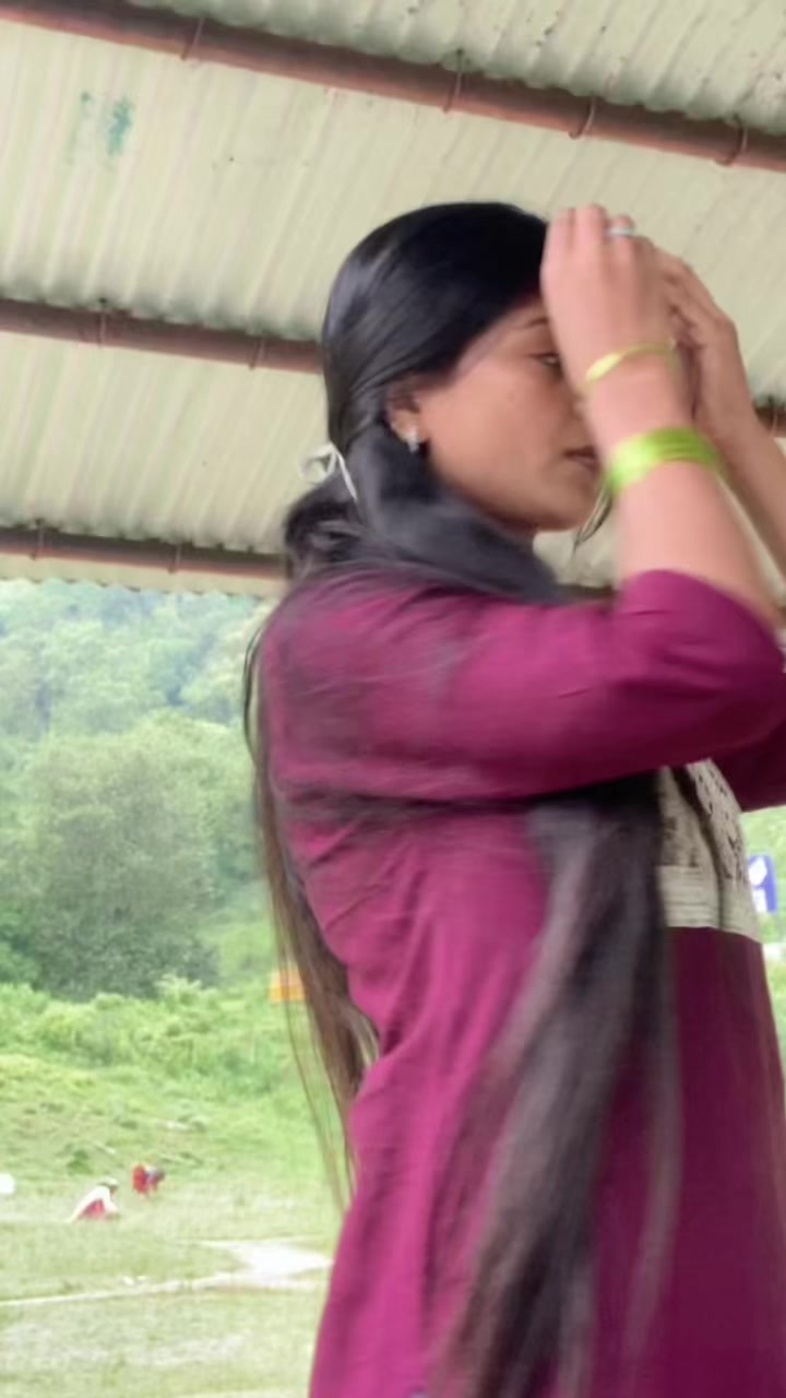 @Nisha bohara 👑