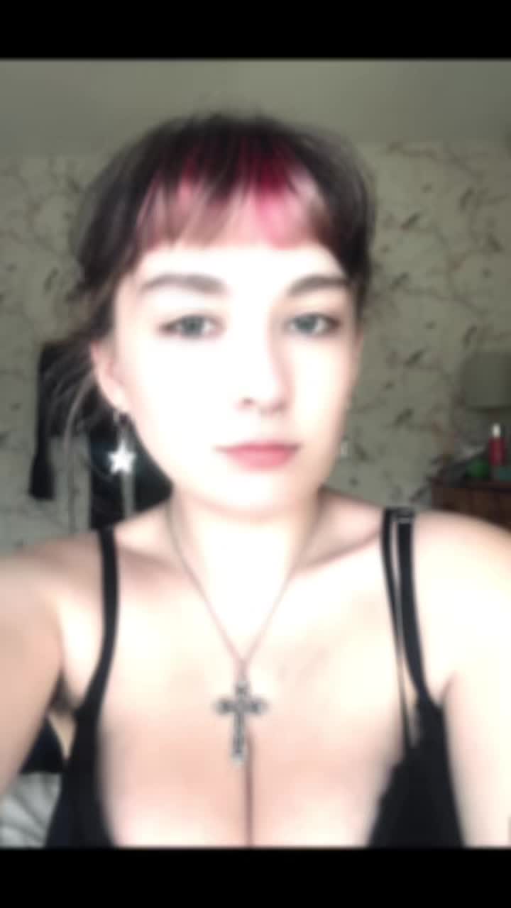@๐๐๐ฒ๐ฏ๐ข๐ซ๐๐ฆ๐ ๐ฅ๐ข๐ฉ๐ฉ๐ข๐ฆ