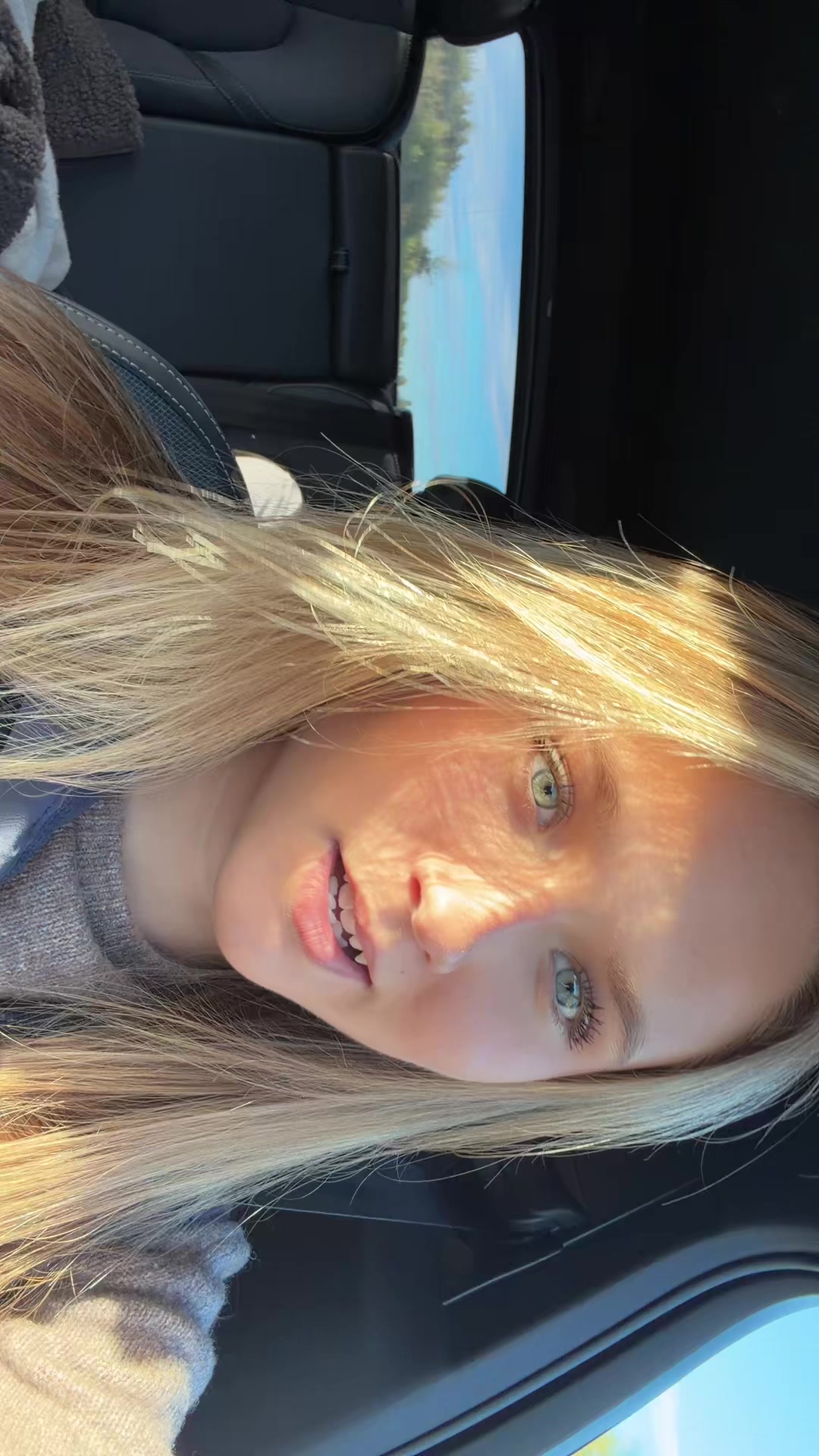 @𝘌 𝘭 𝘭 𝘦