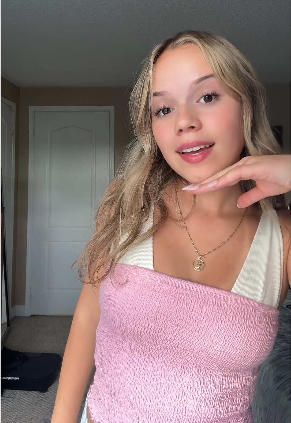 @emily-bella