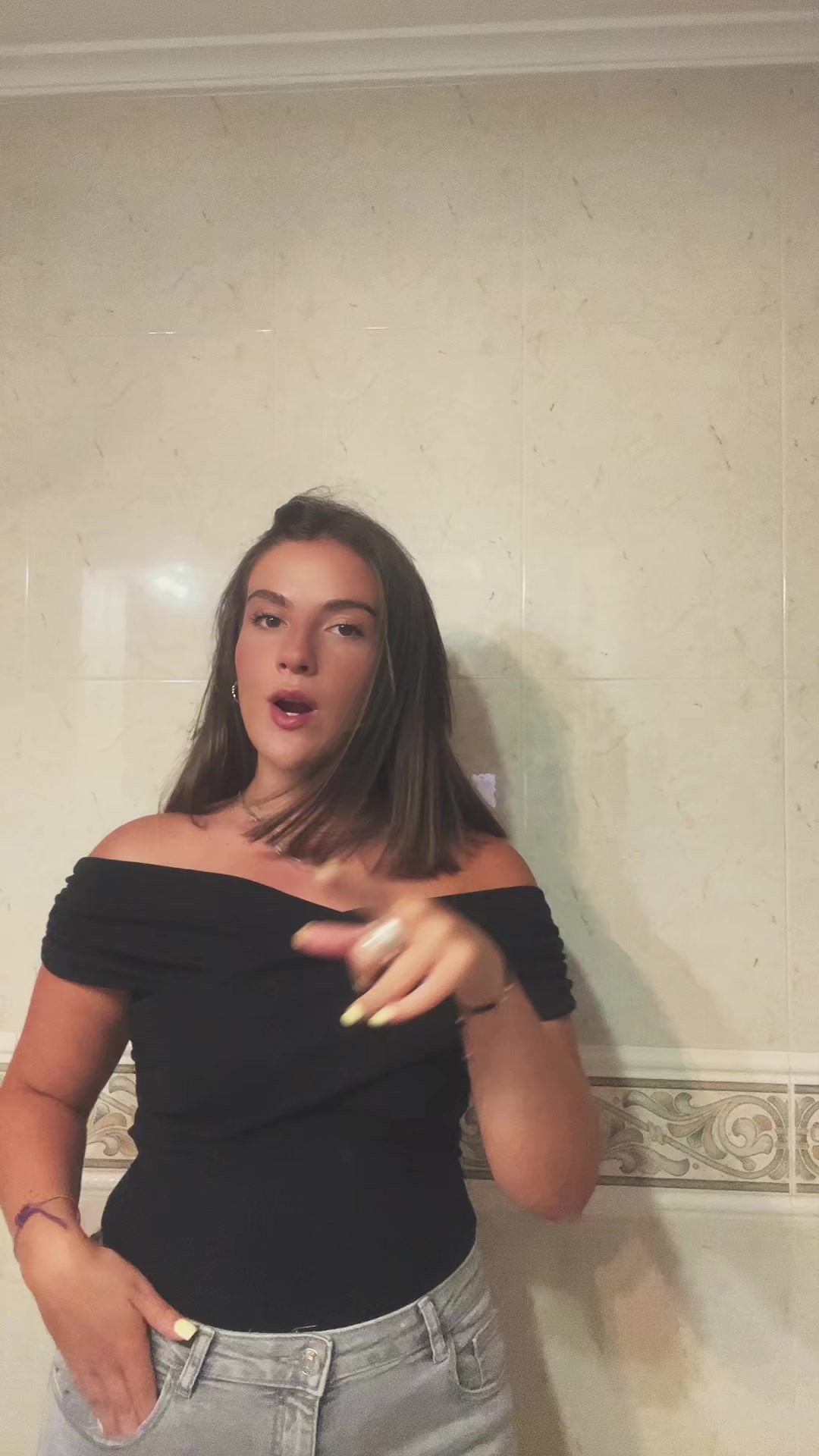 @daniielaa