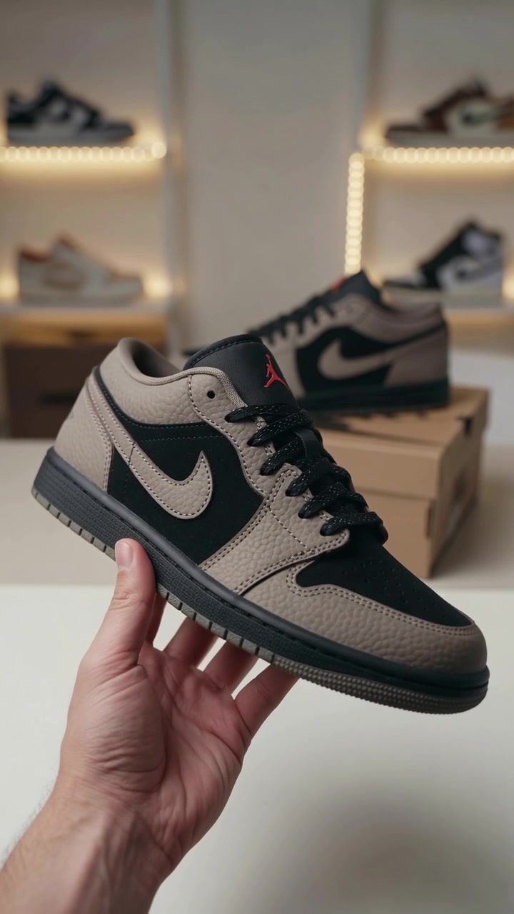 @AMERICAN SOLE