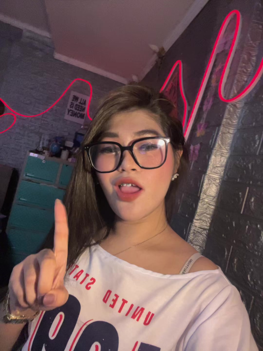 @Vhy