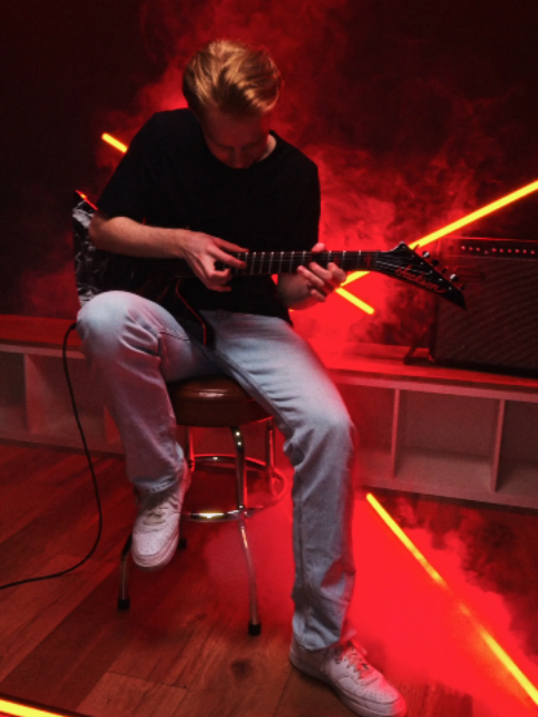 @MUSIC STORE professional