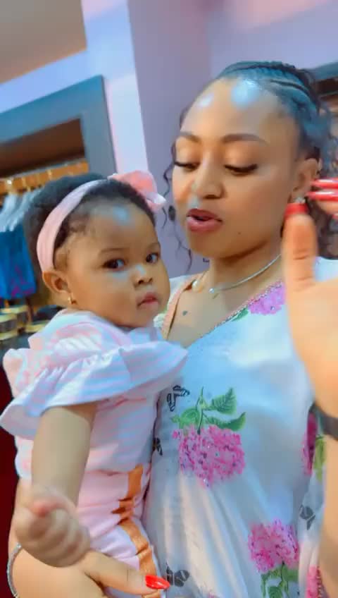@LA REINE DES REINE RG👑