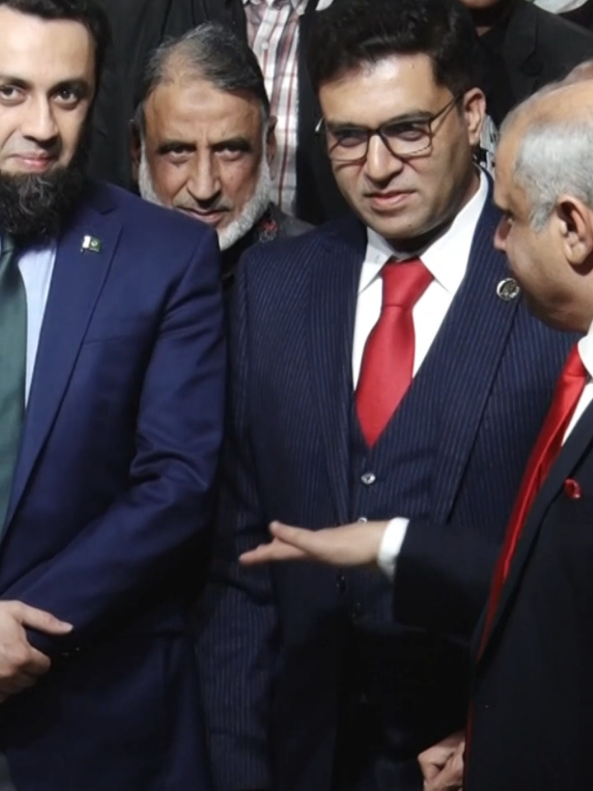 @Mansoor Shafique 🇵🇰🇬🇧