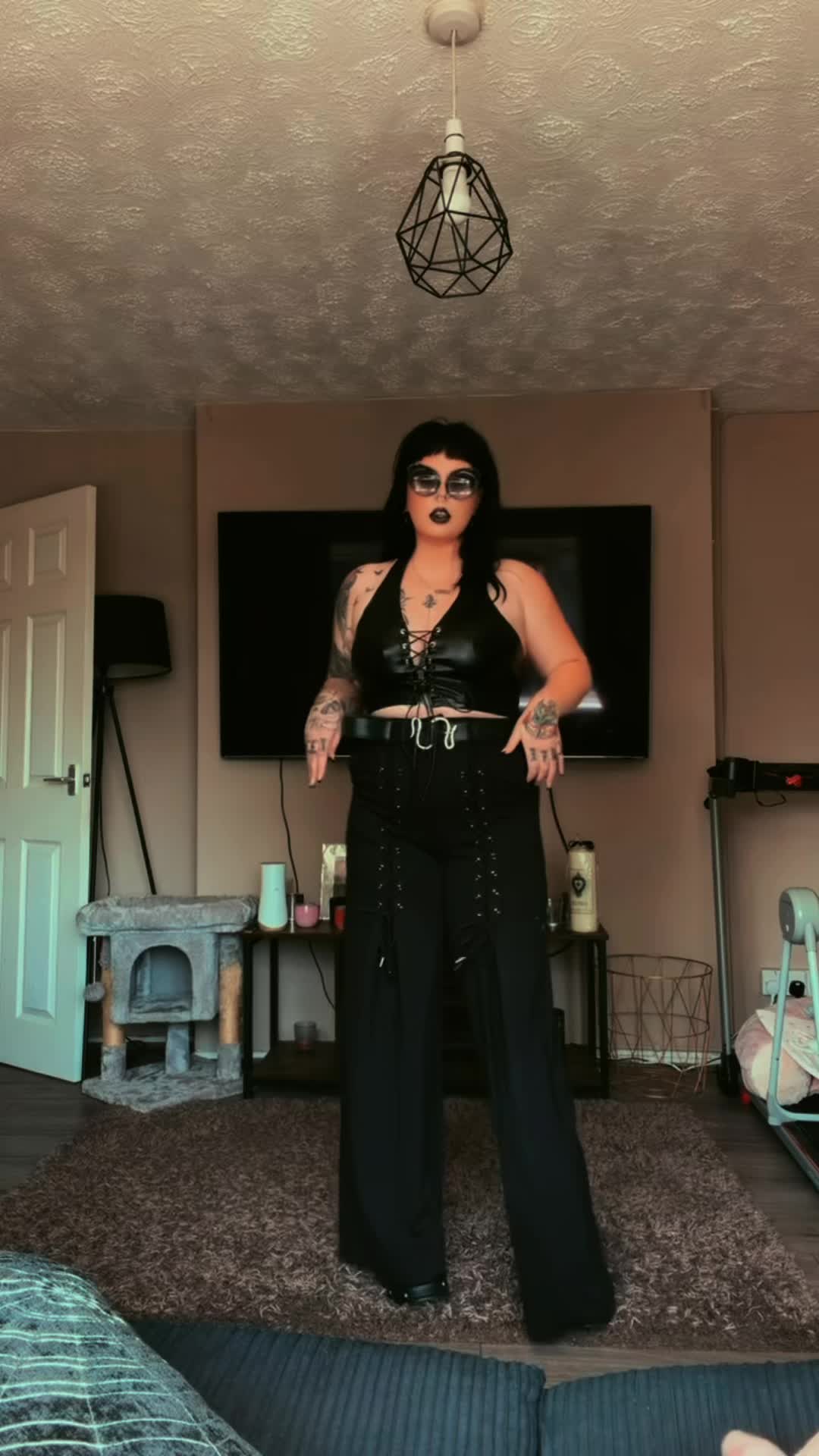 @𝕾𝖆𝖉𝖎𝖊-𝕸𝖆𝖗𝖎𝖊 🥀