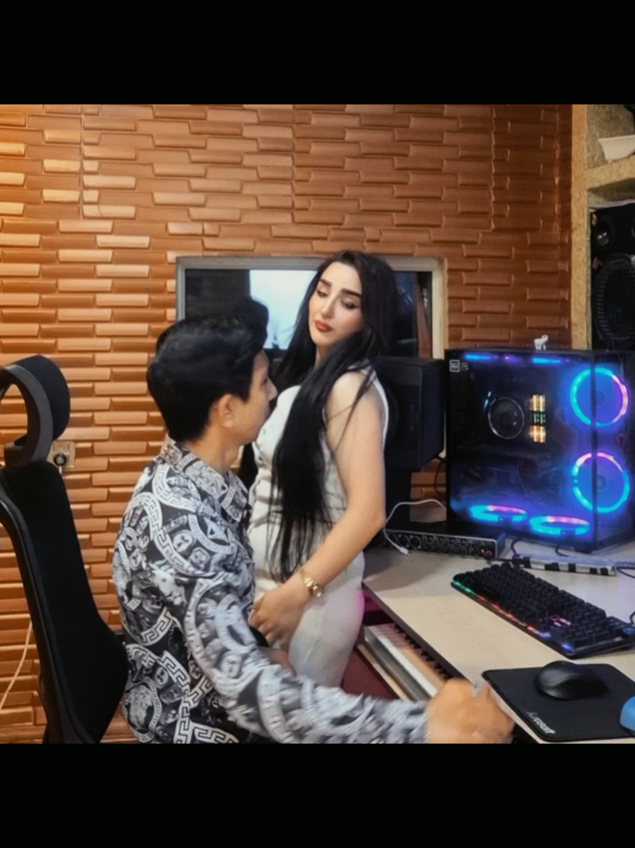 @Nur_Türkmən Official