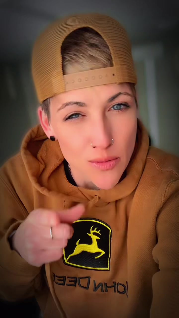 @TiꓘToꓘKRiƧTA 🐝