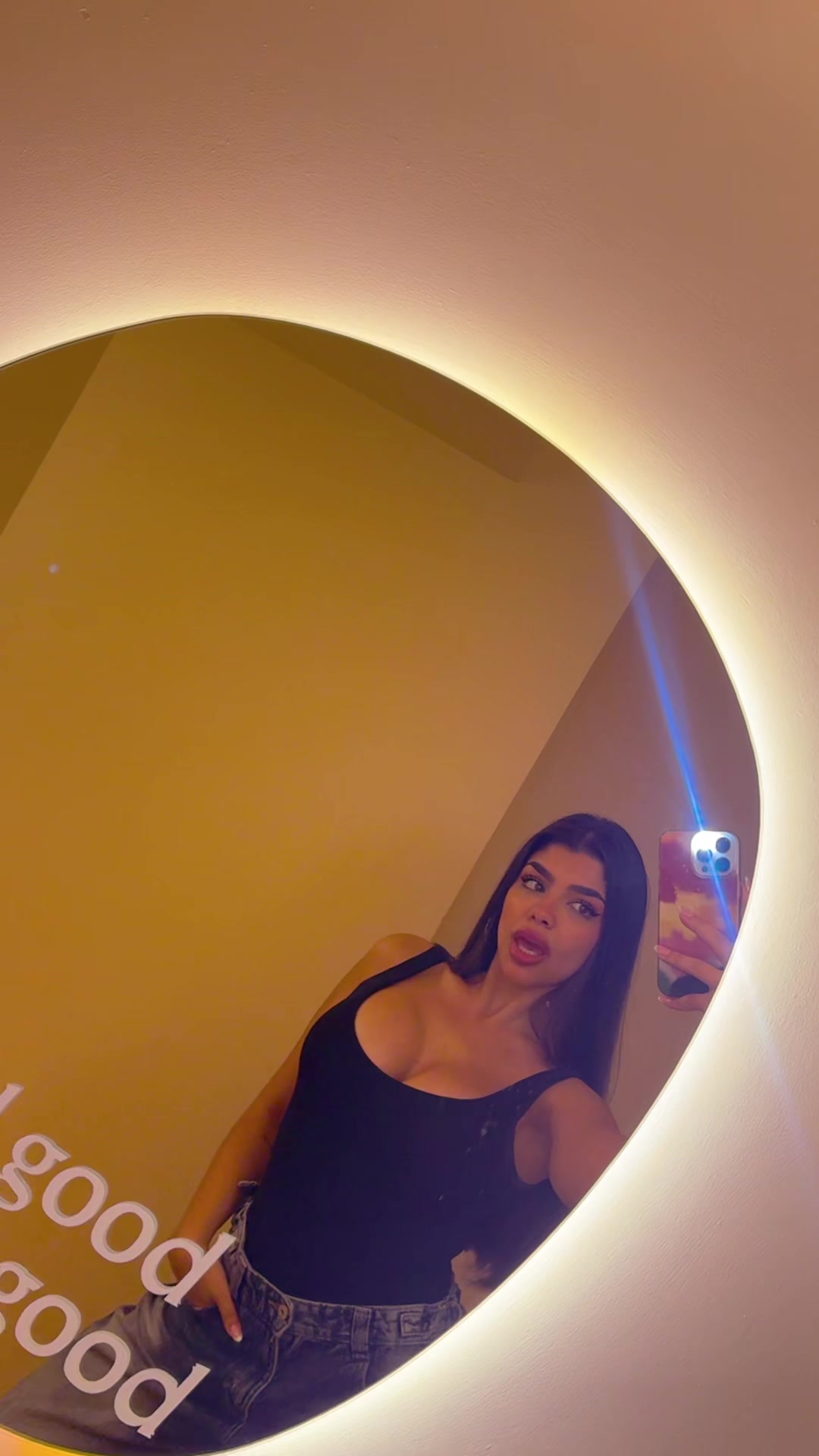 @Victoriassg_