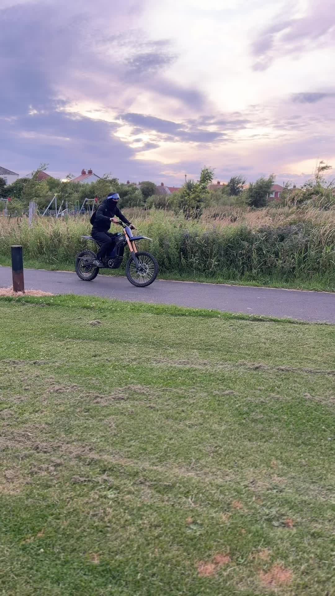 @🚳