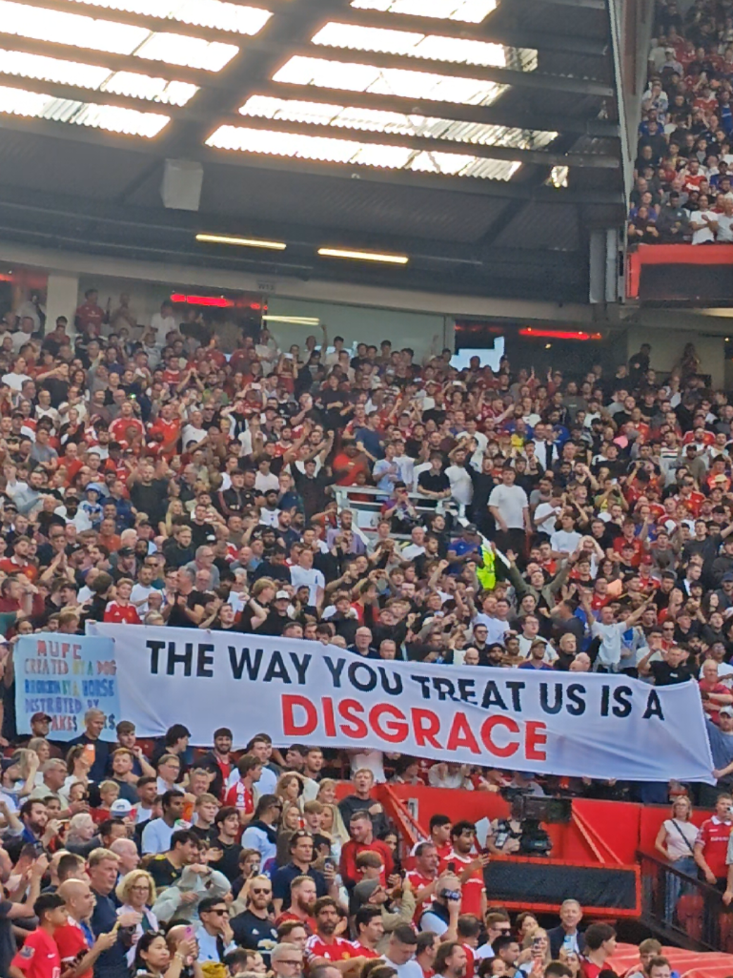 @Manchester United Dugout