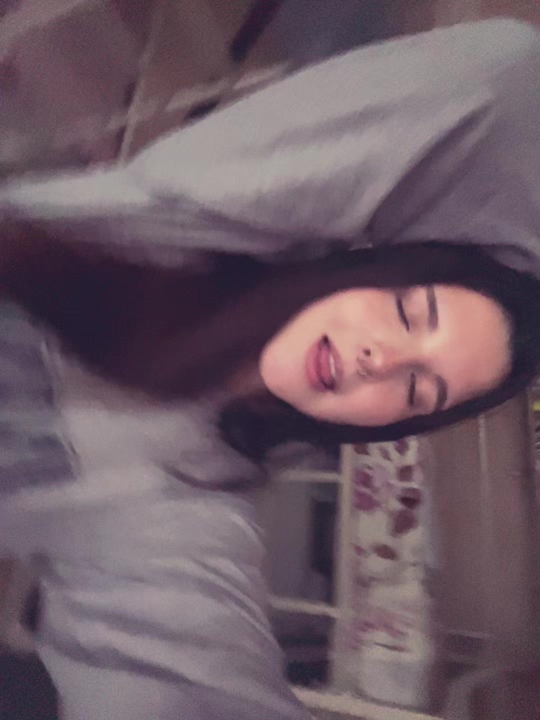 @мила
