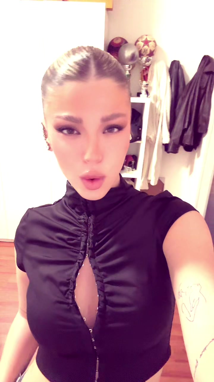 @syriaazzolini