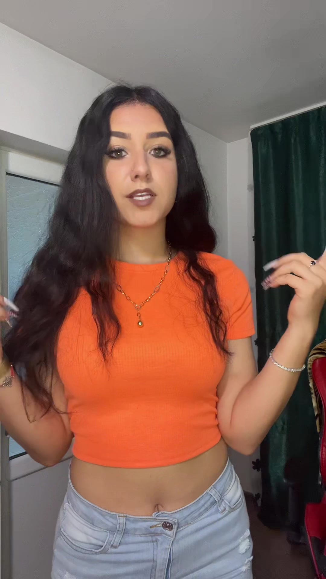 @𝒸𝓇𝒾𝓈𝓉𝒾𝓃𝒶