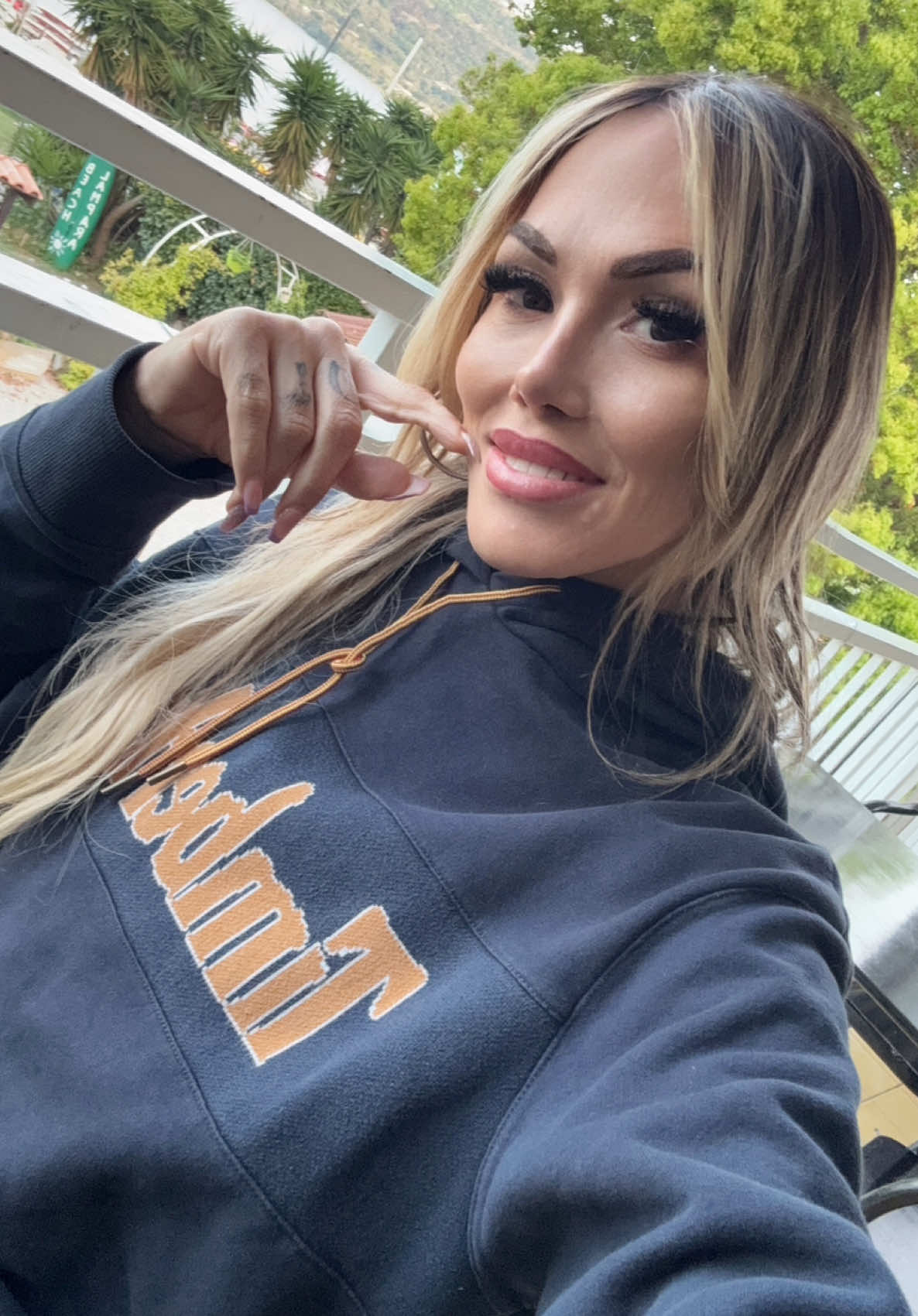 @Giulia_QueenBee