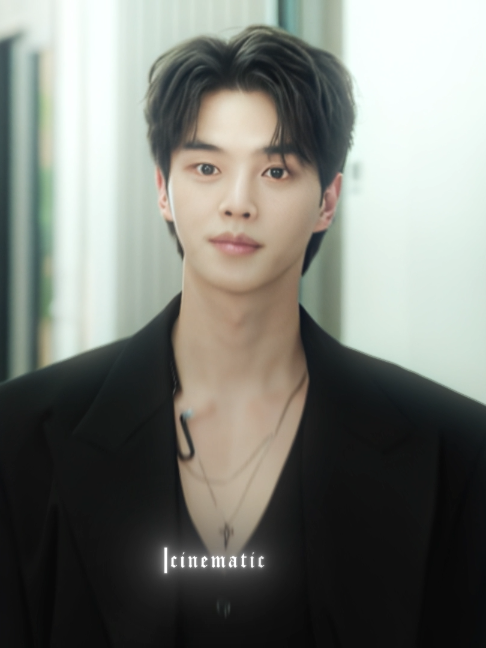 @Cinematic Bites🎥