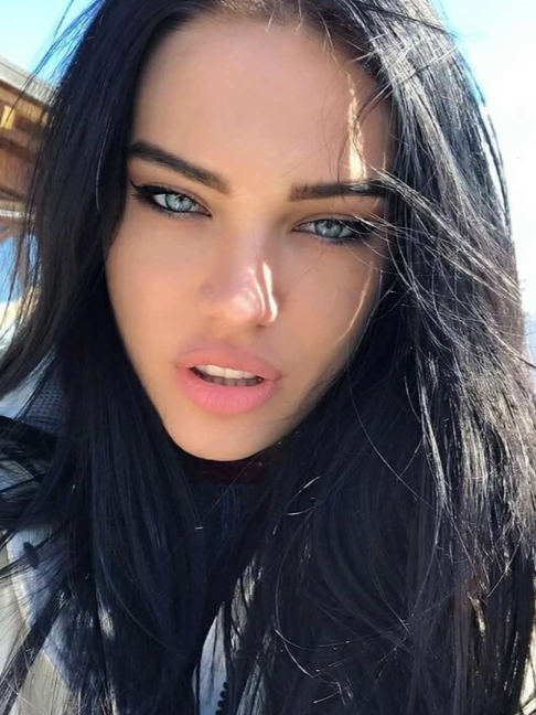@Admiring Beauty