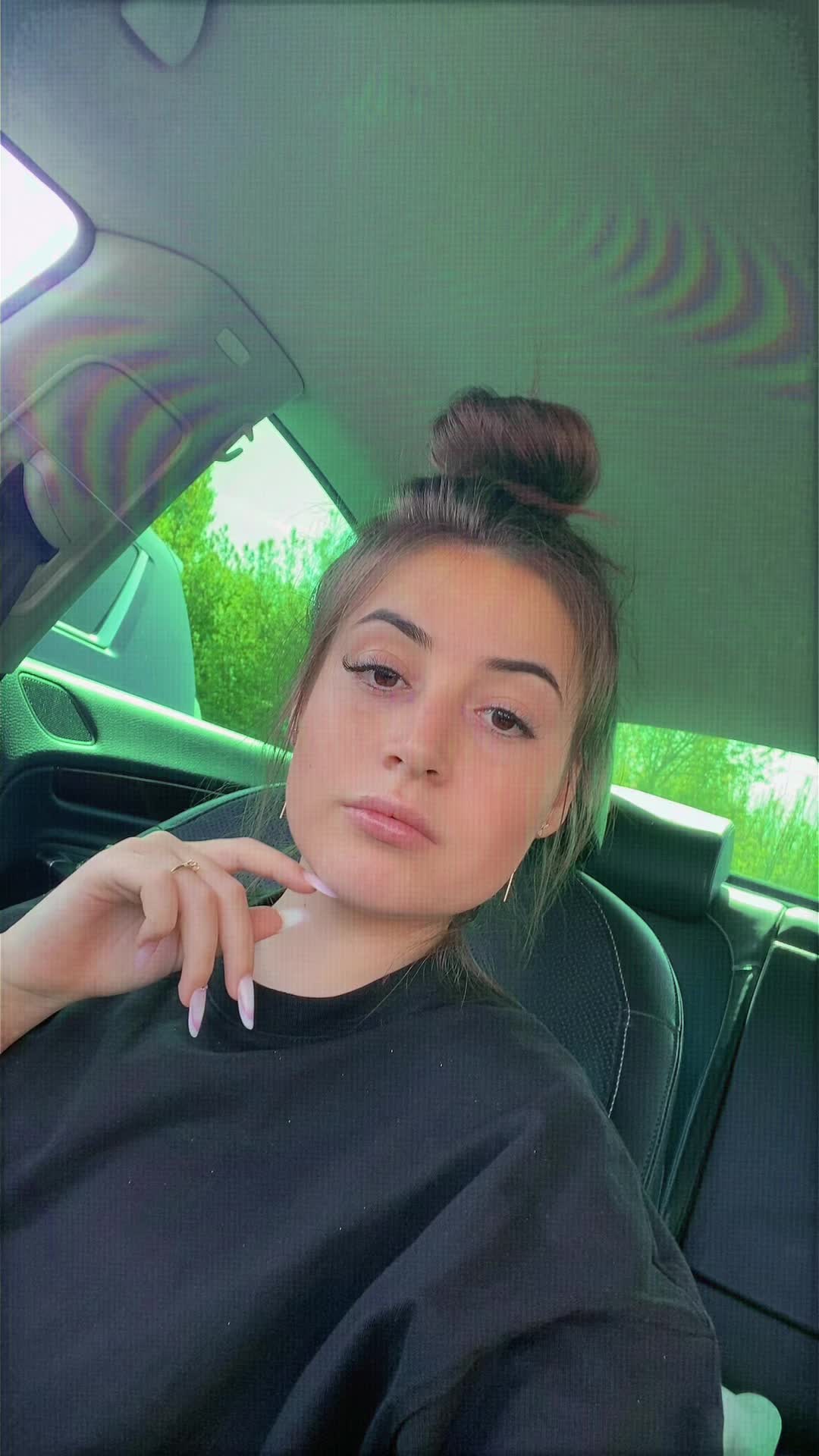 @Violeta