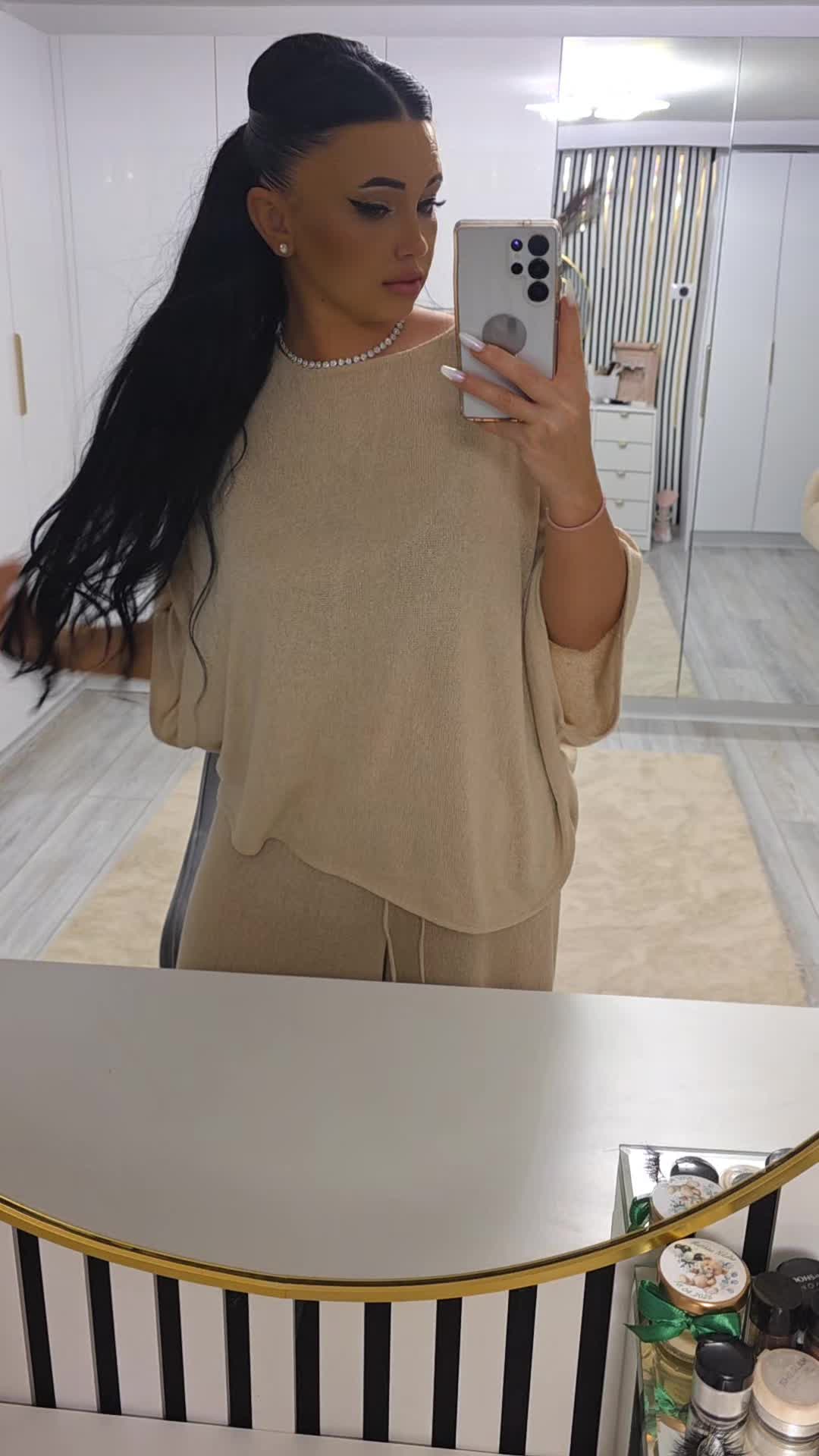 @Adina93